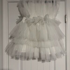 Elegant White Tulle Skirt